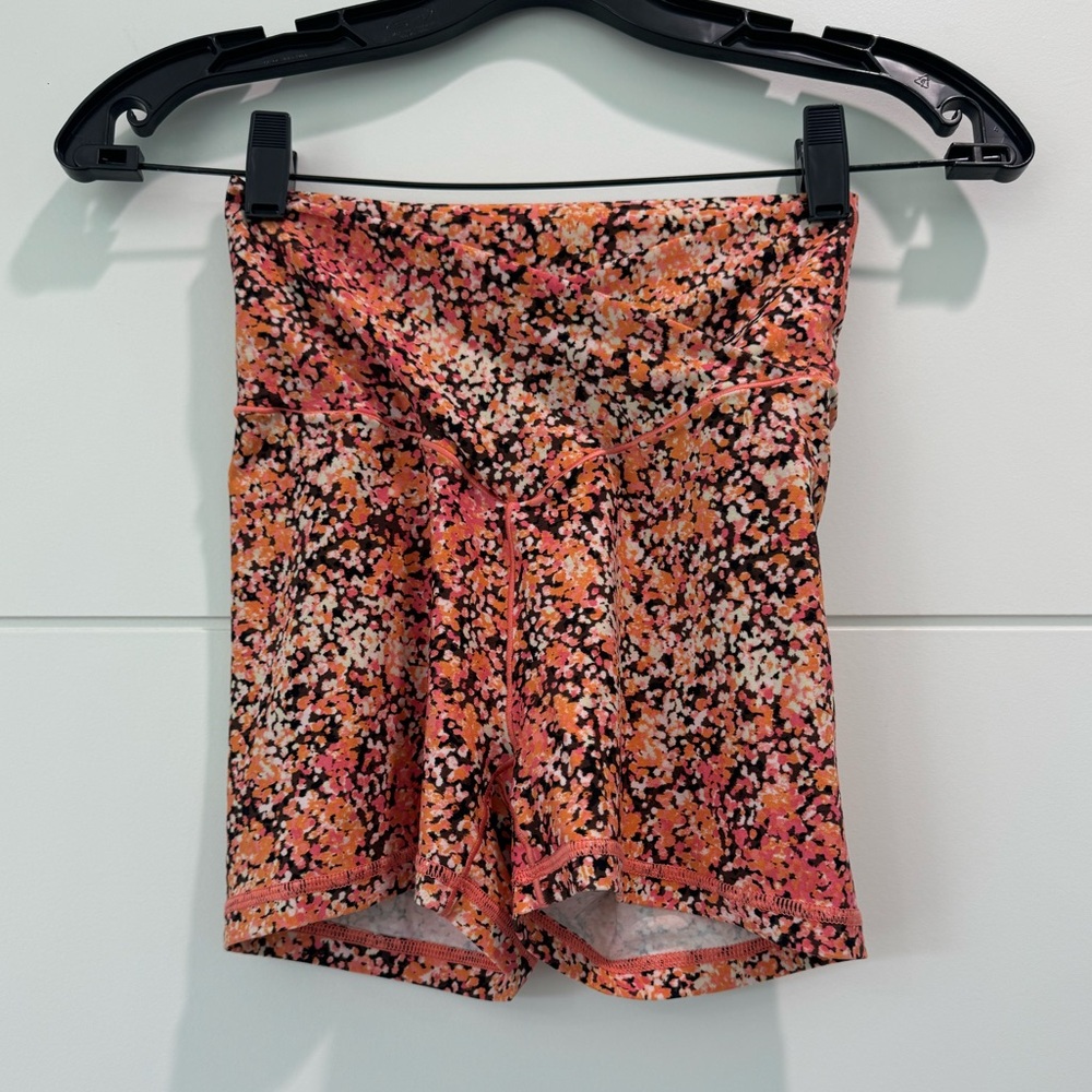 Offline by Aerie Crossover Biker shorts / Medium / 3”